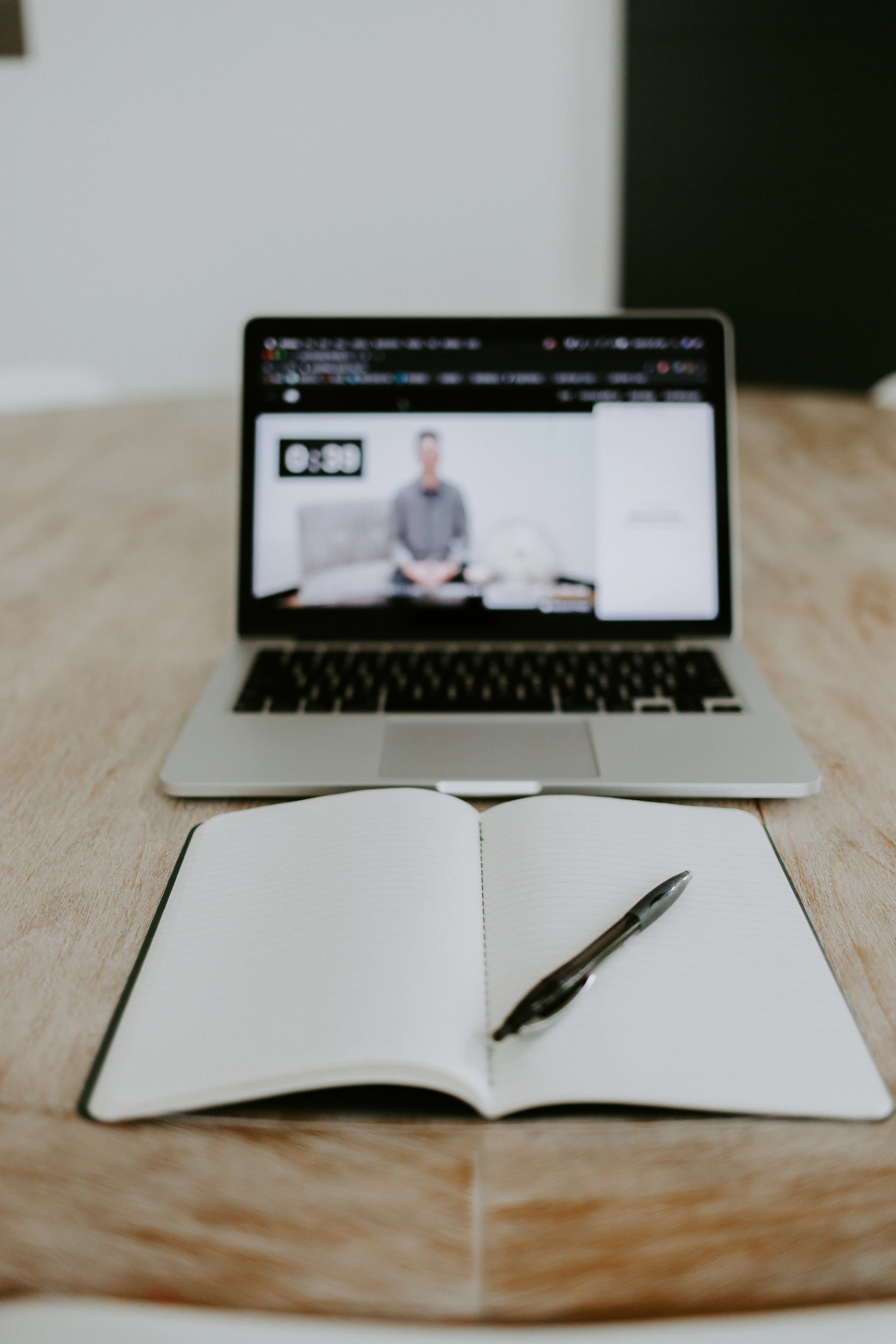 Samantha Borges_1752080089772_unsplash_id_q3zZHY5GHu0.webp